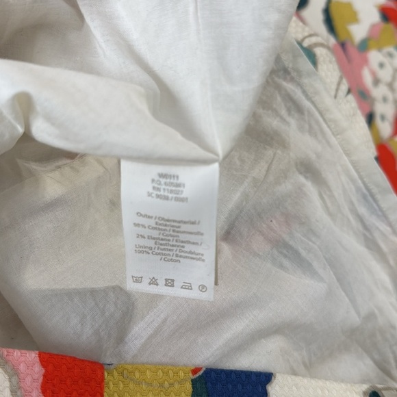 Boden Mod Pocket Floral Patterned Shift Dress - Picture 9 of 10